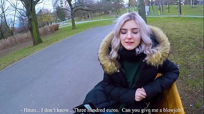 Swallows in frjemdling syn hot cum foar jild - blowjob yn it park troch Eva Elfie